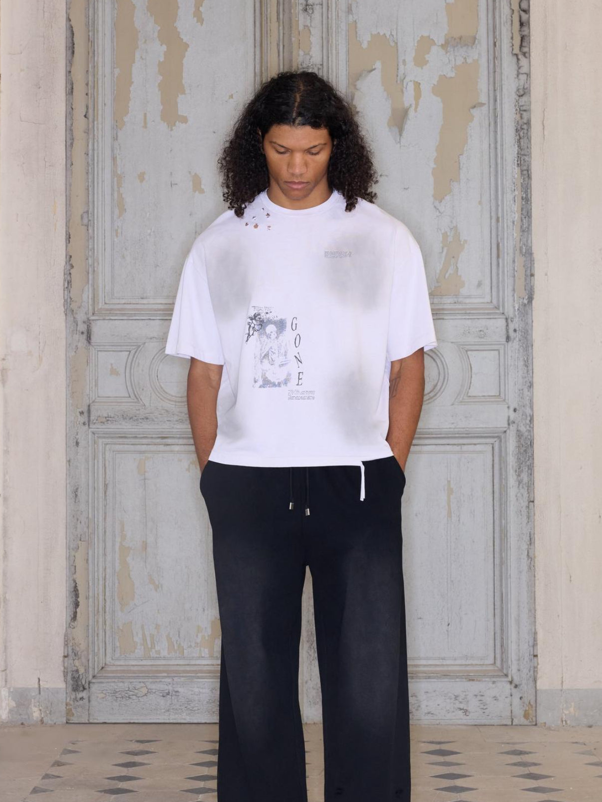 BoohooMAN REGULAR FIT PREMIUM SKELETON GRAPHIC DISTRESSED T-SHIRT IN ECRU