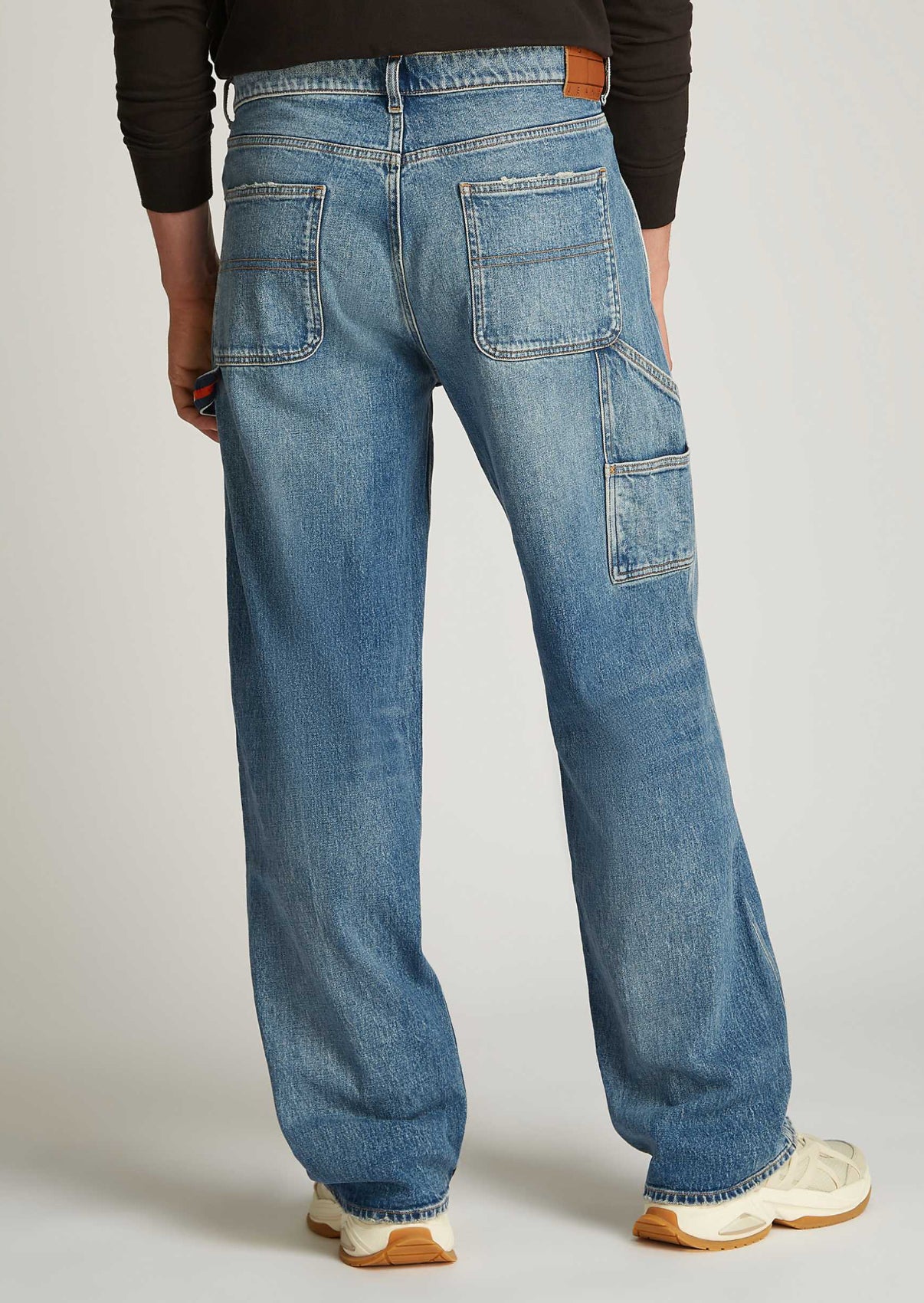 Tommy Jeans Jaimie loose straight carpetener jeans in mid wash