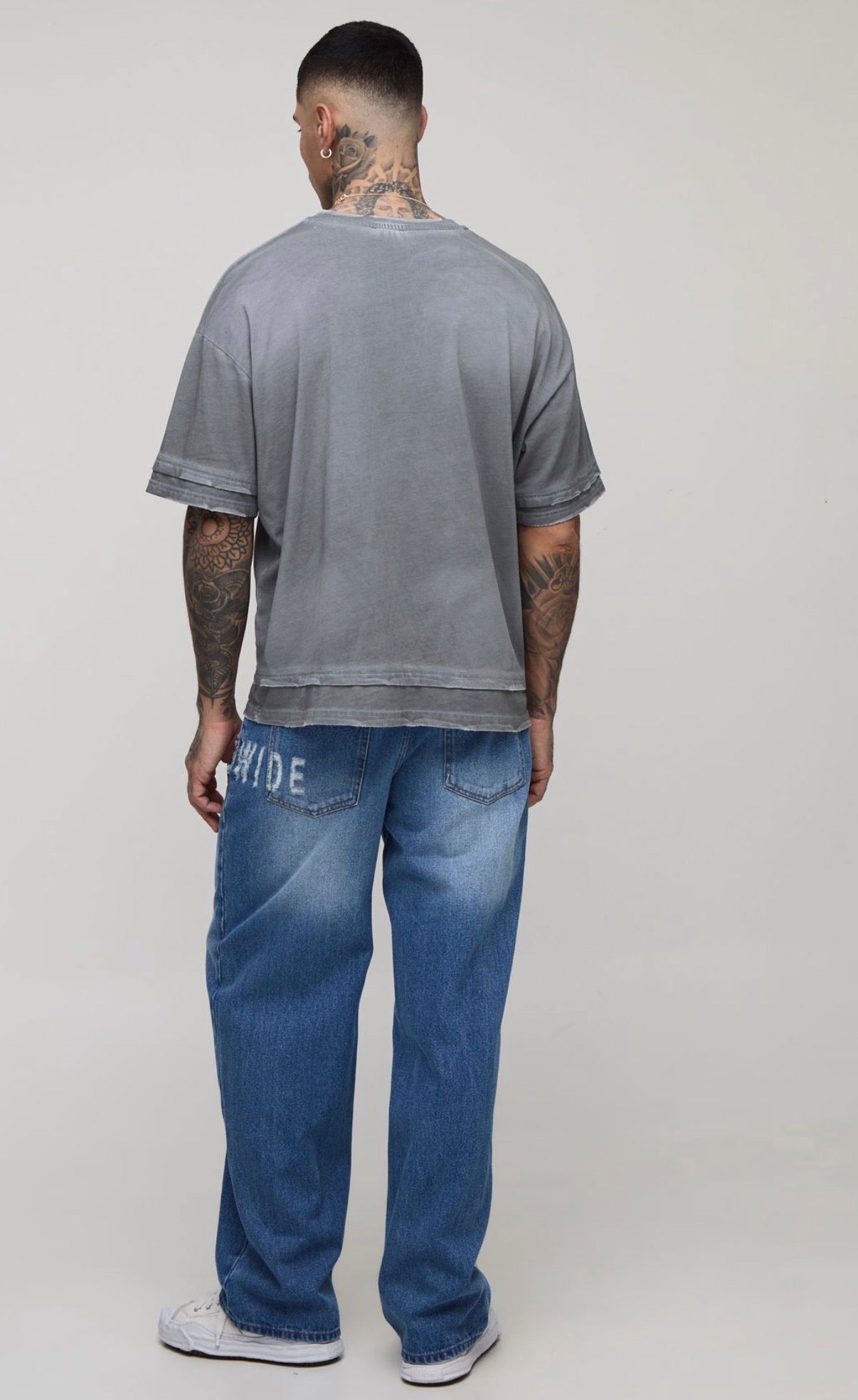 BoohooMAN Tall WRLDWIDE Distressed Relaxed Fit Jeans