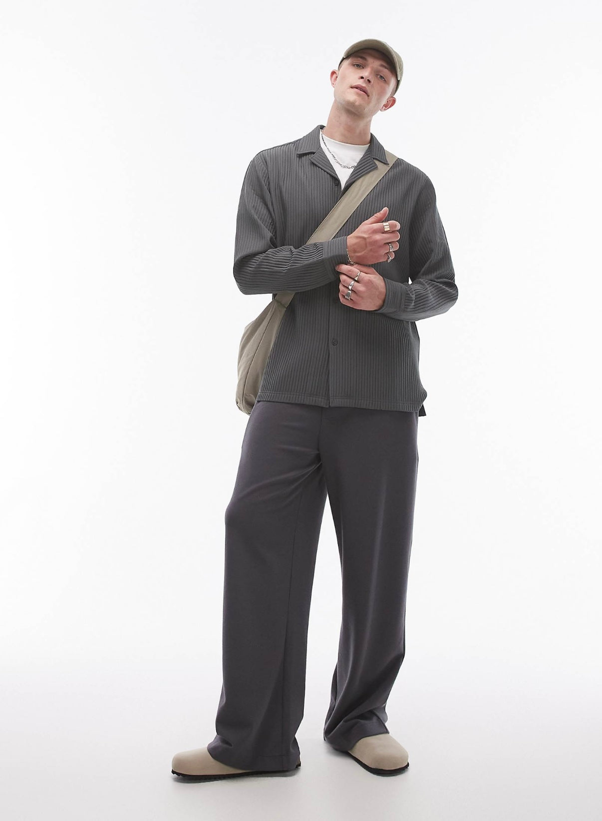Topman long sleeve regular fit revere plisse shirt in charcoal