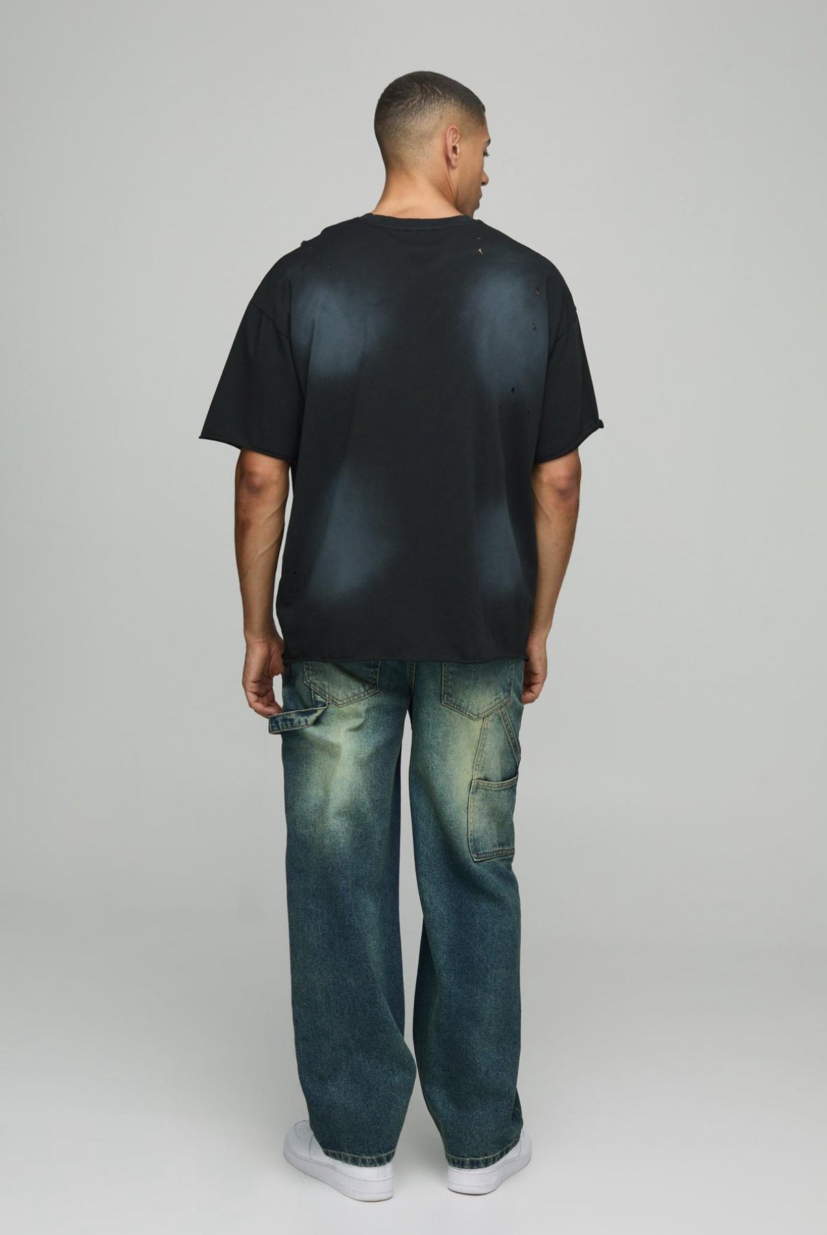 BoohooMAN Relaxed Rigid Ripped Dirty Wash Carpenter Denim Jeans