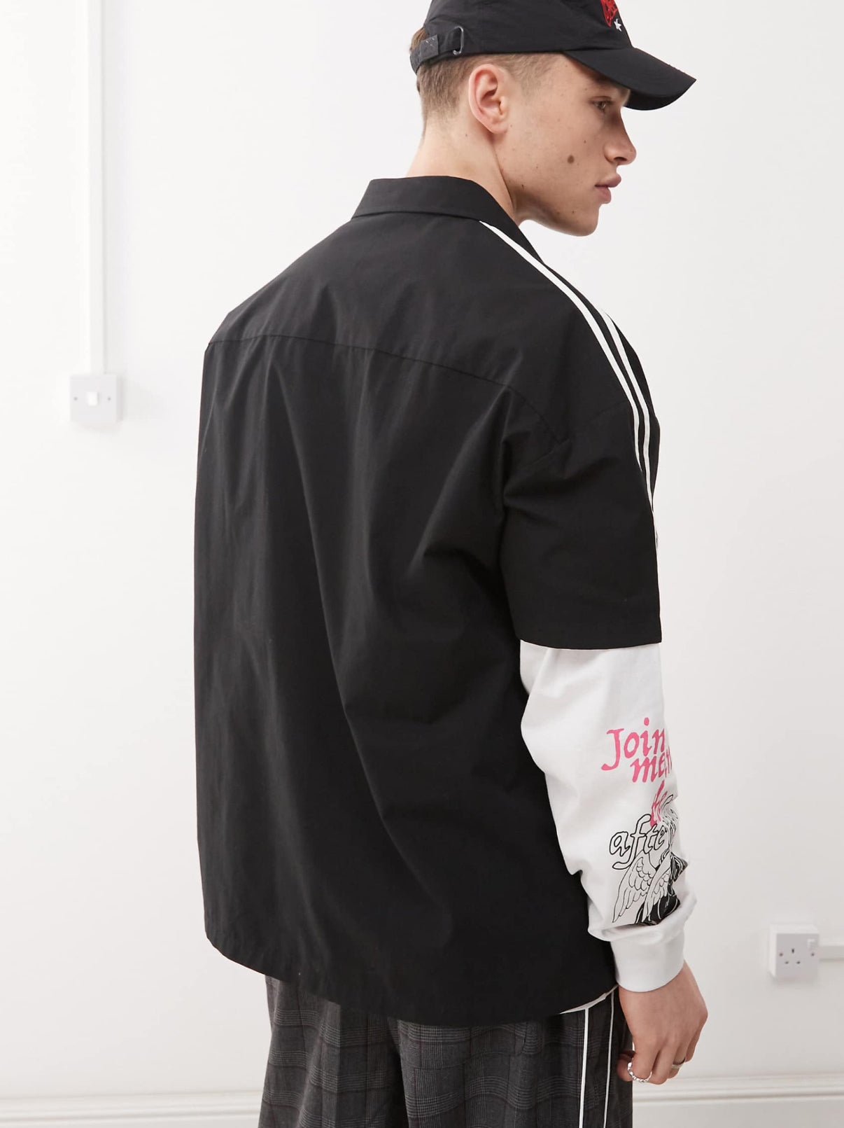 COLLUSION stripe shoulder SL shirt in black
