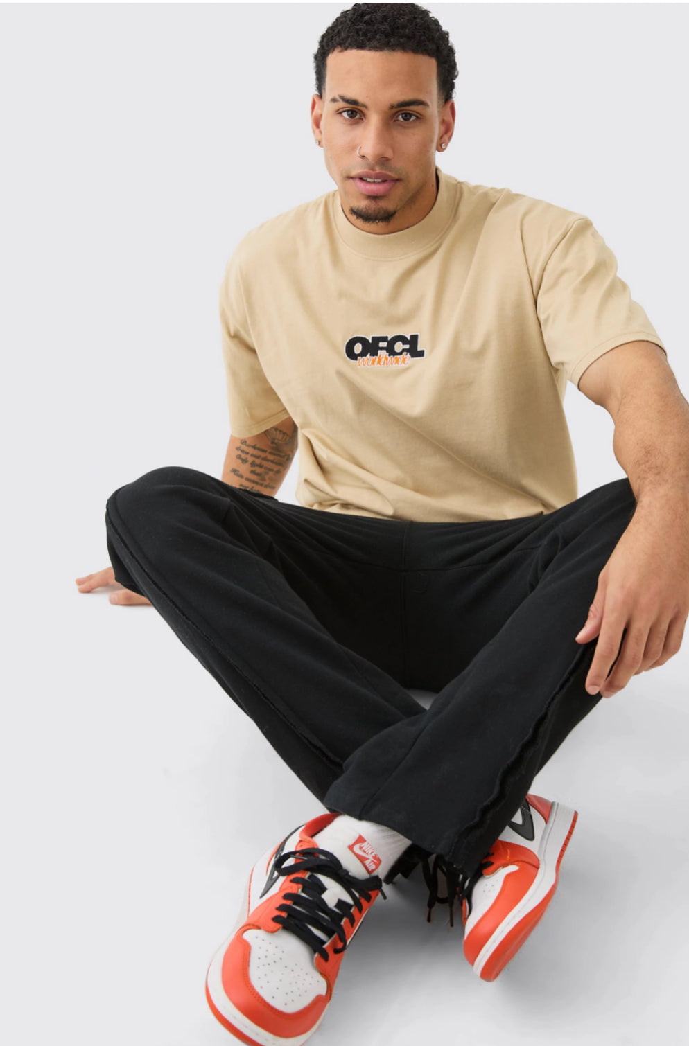BoohooMan Oversized Extended Neck OFCL T-shirt