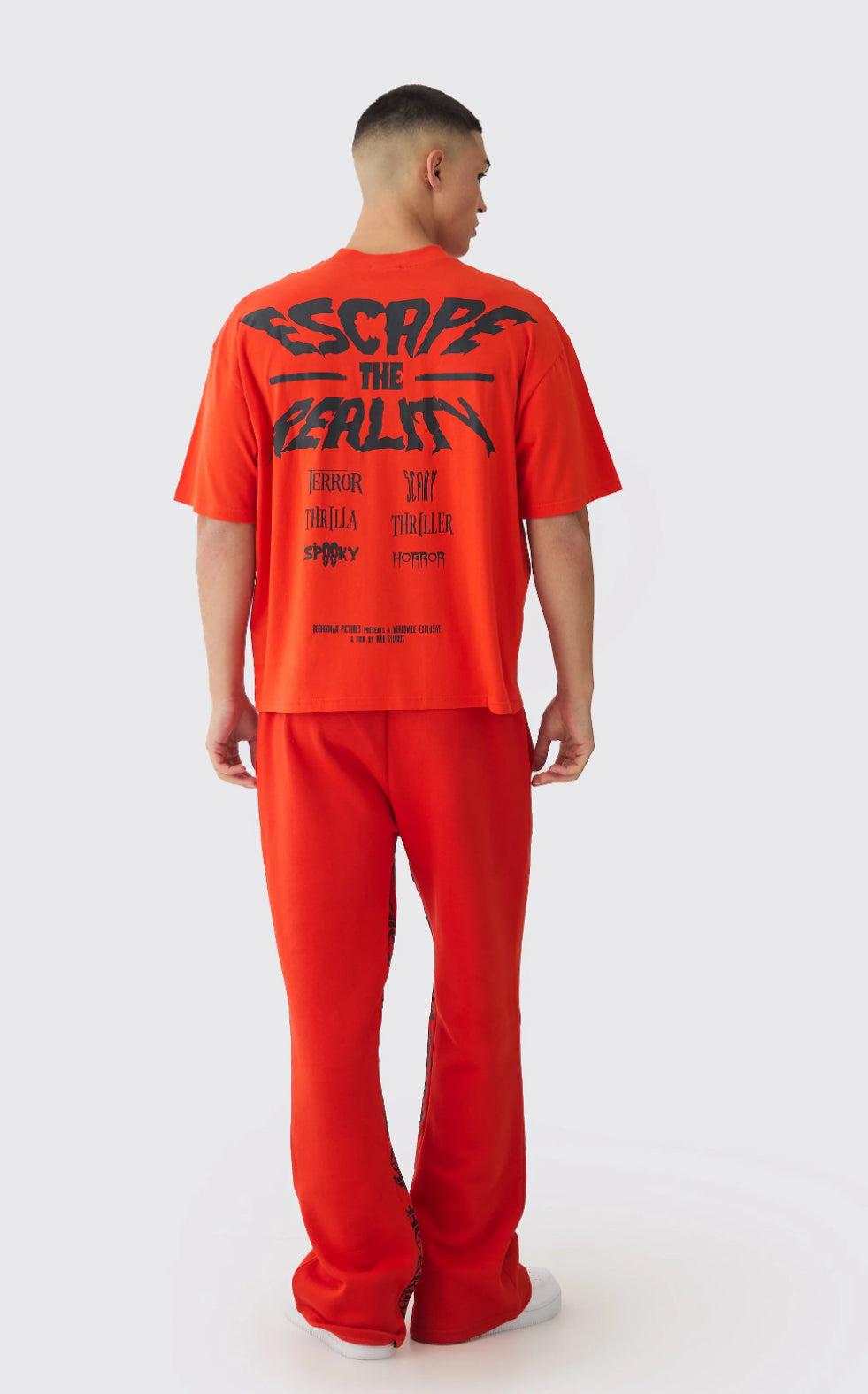 BoohooMan Oversized Extended Neck Boxy Escape The Reality Print T-Shirt