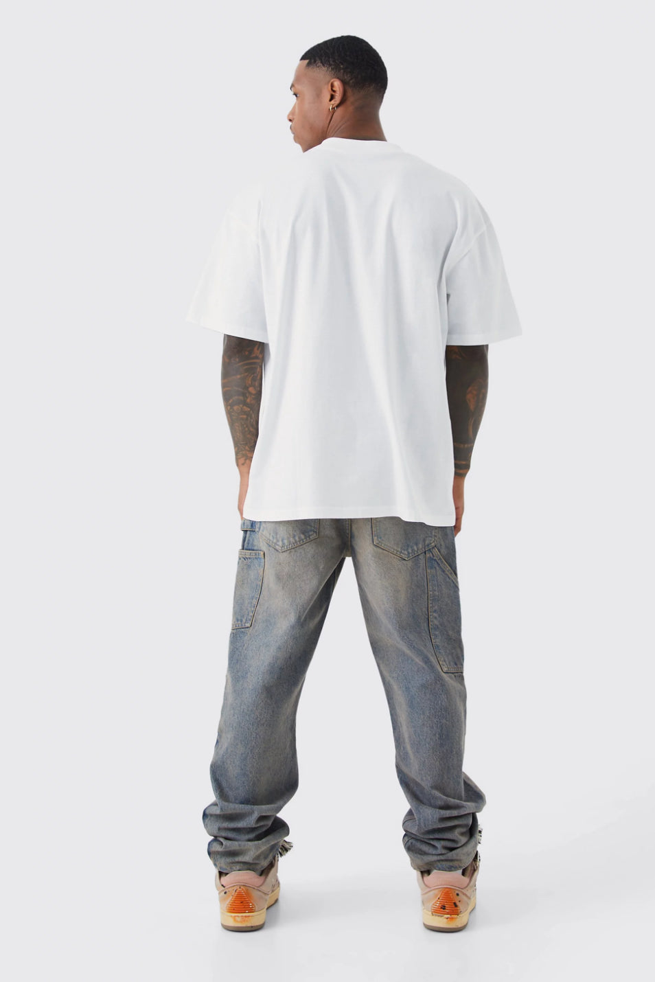BoohooMan Oversized Haunting Graphic T-shirt