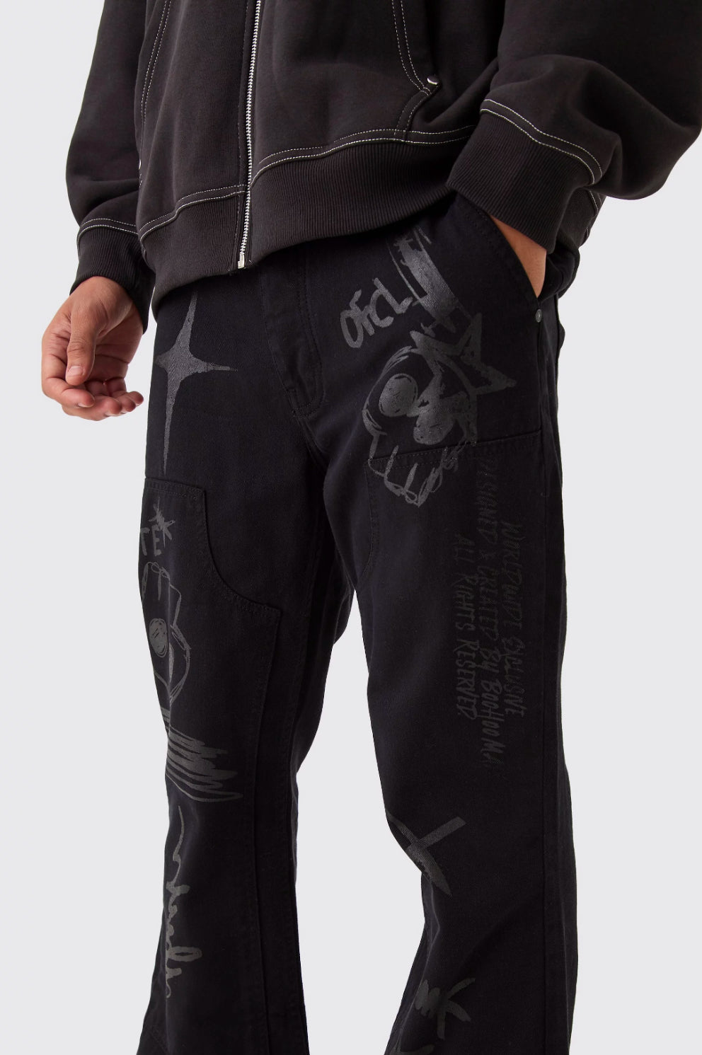 BoohooMan Fixed Waist Slim Flare Twill Laser Printed Carpenter Trousers