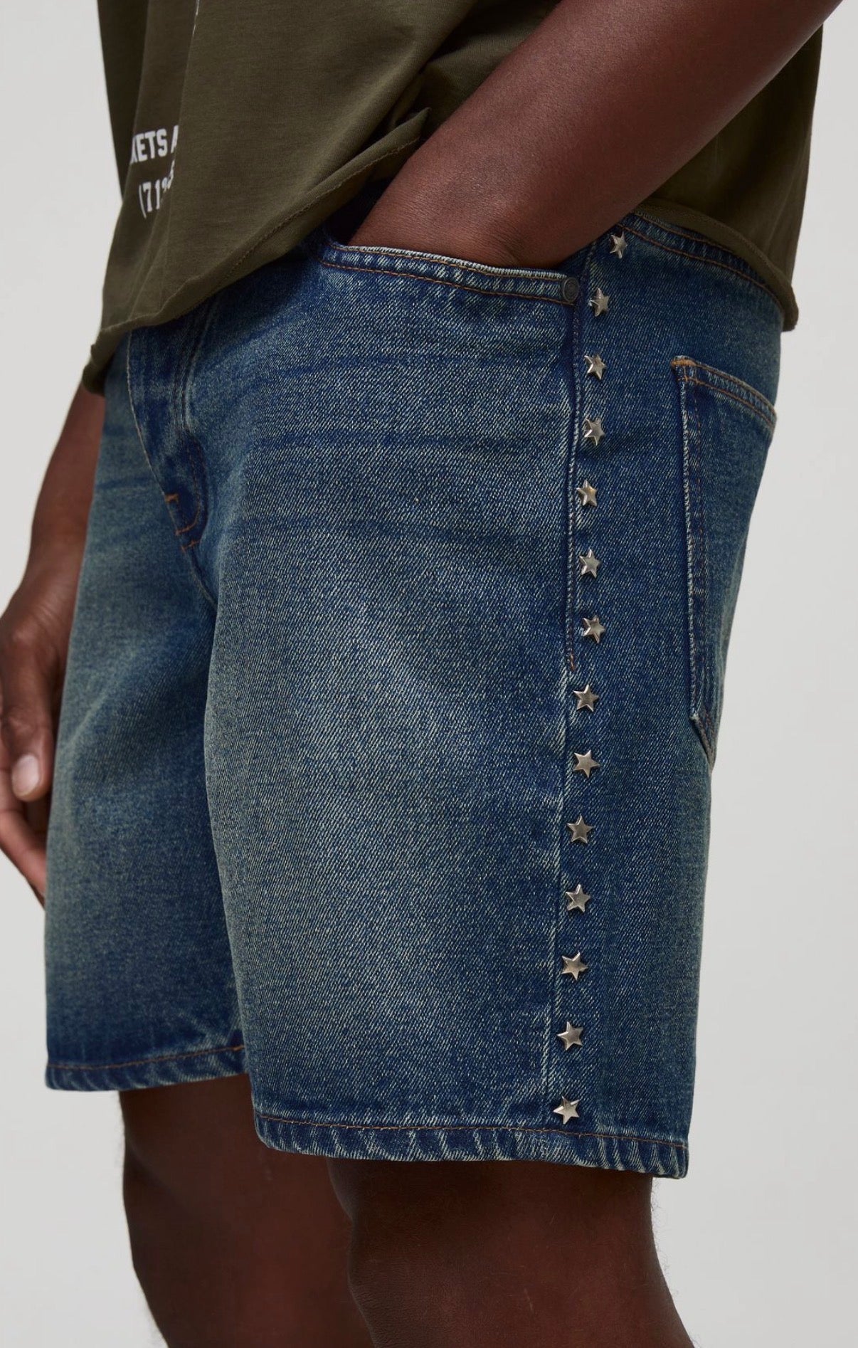 BoohooMAN Slim Fit Antique Blue Star Studded Denim Shorts