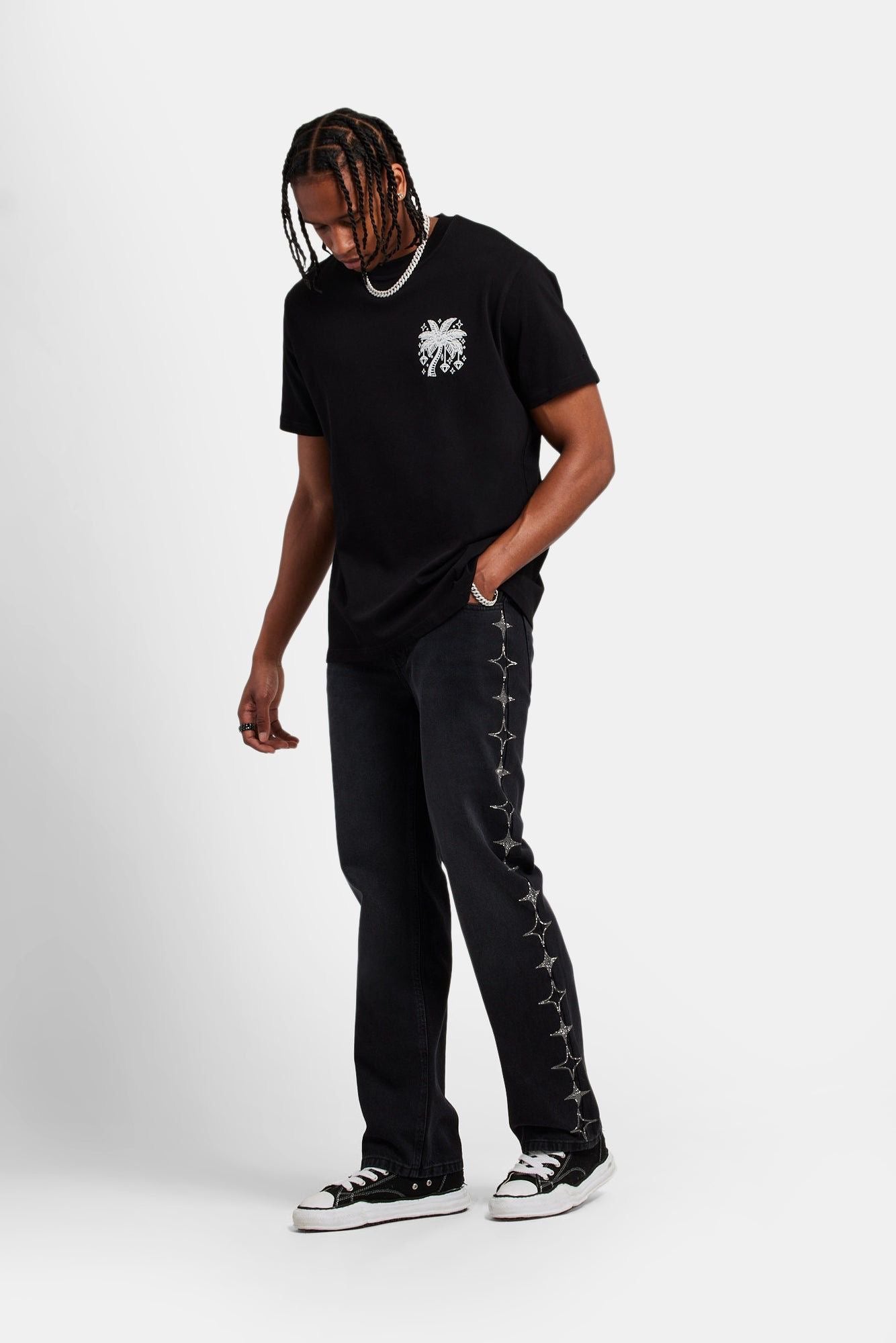 Cernucci Relaxed Rhinestone Star Jeans - Washed Black