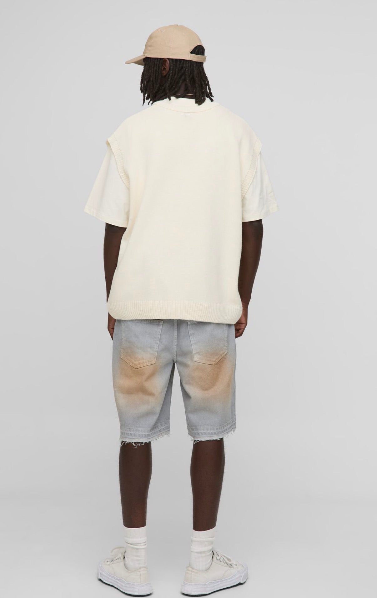 BoohooMAN Relaxed Rigid Let Down Hem Tinted Denim Shorts