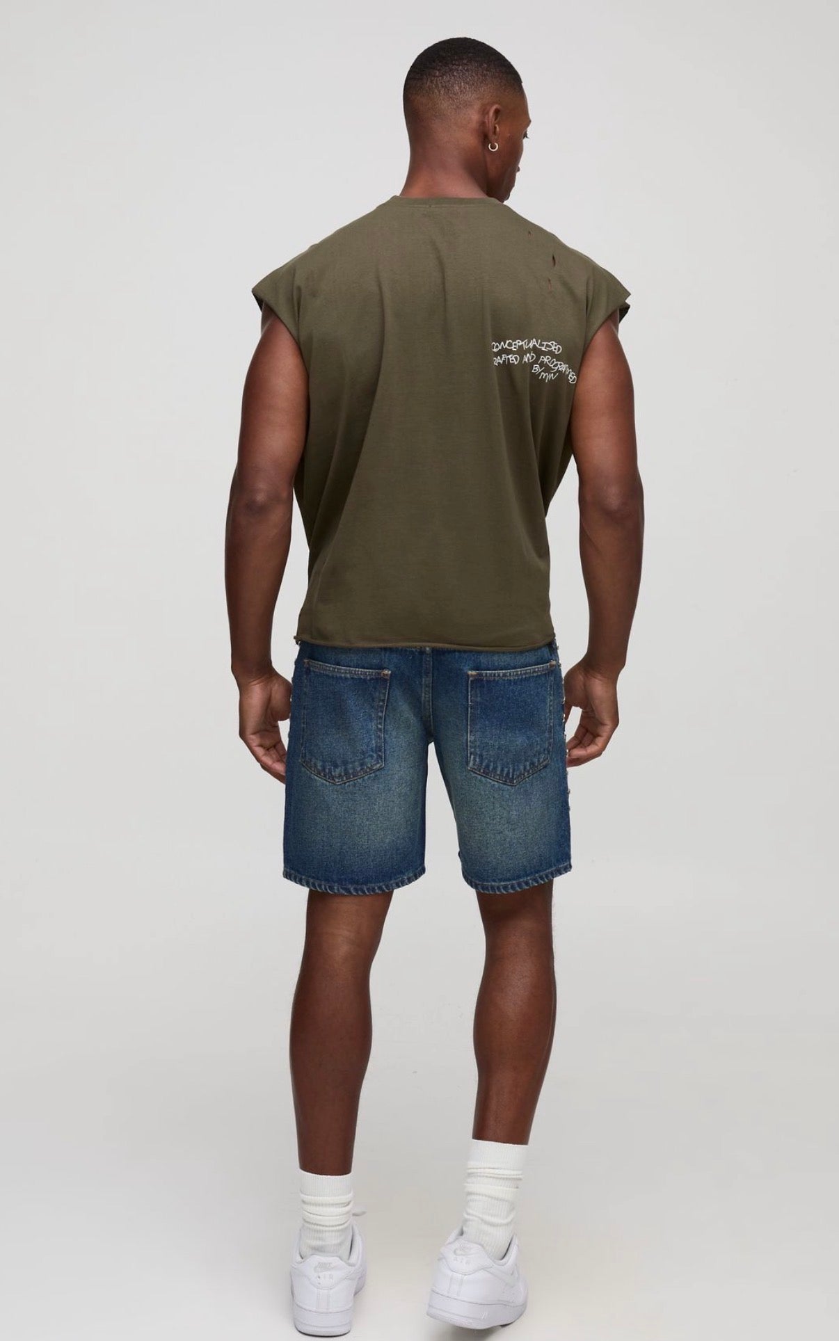 BoohooMAN Slim Fit Antique Blue Star Studded Denim Shorts