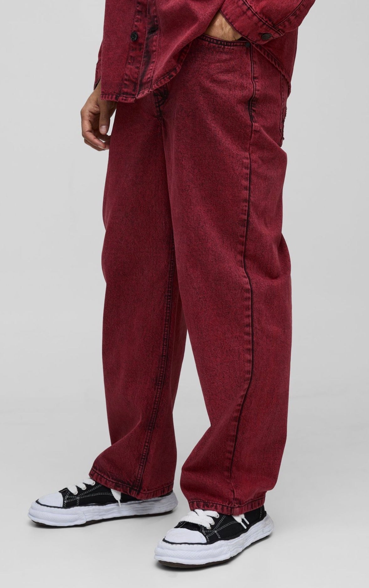BoohooMAN Relaxed Rigid Acid Wash Applique Denim Jeans