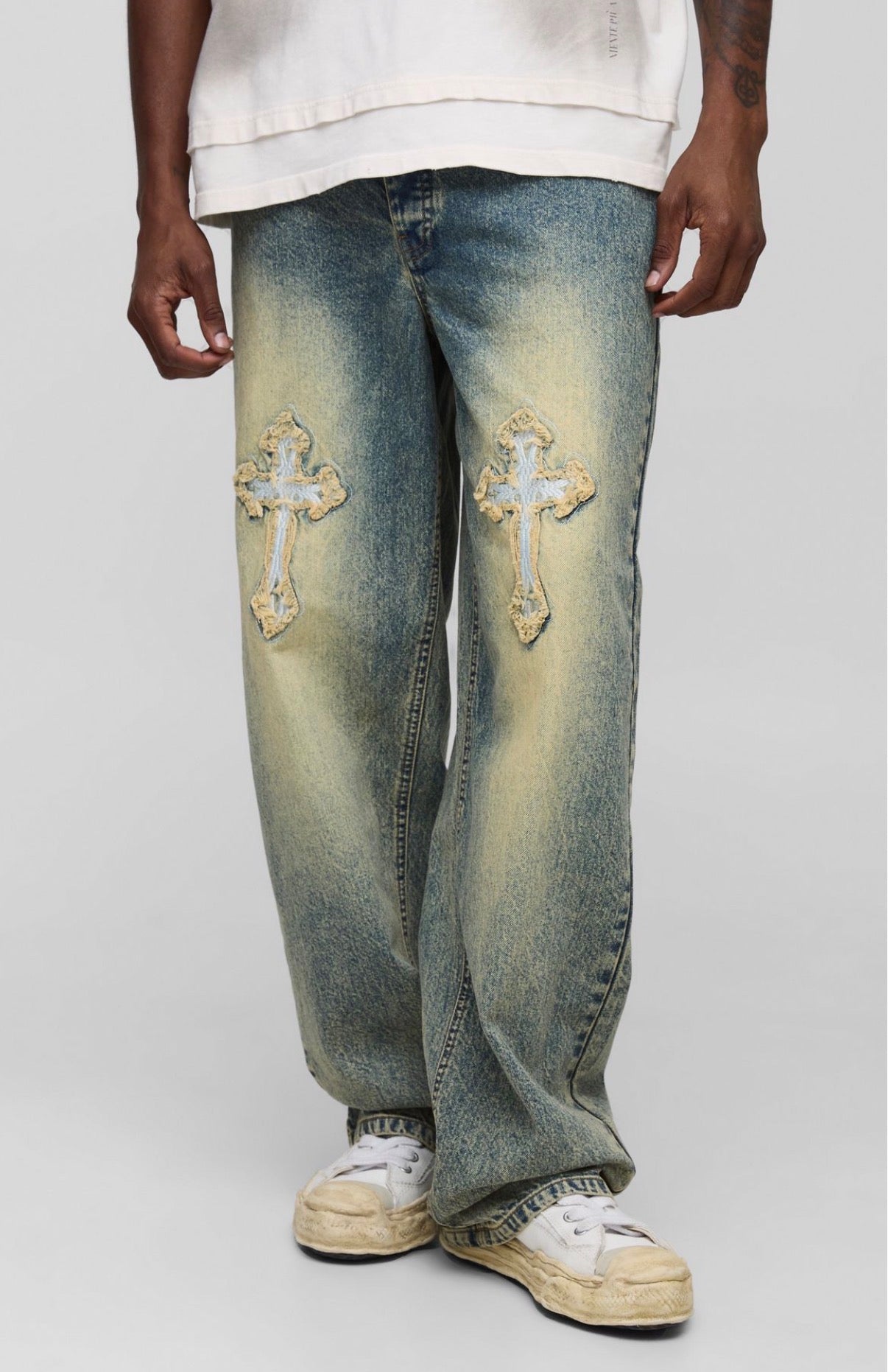 BoohooMAN Tall Relaxed Fit Tinted Applique Jeans
