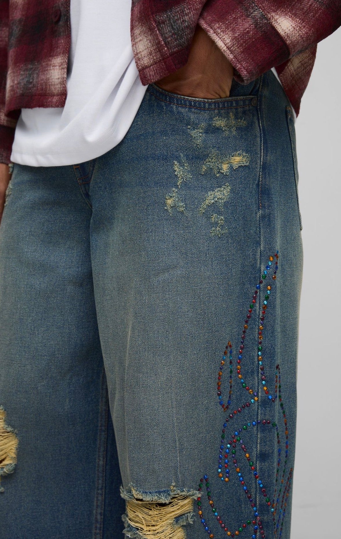 BoohooMAN Baggy Fit Studded Tribal Washed Jeans