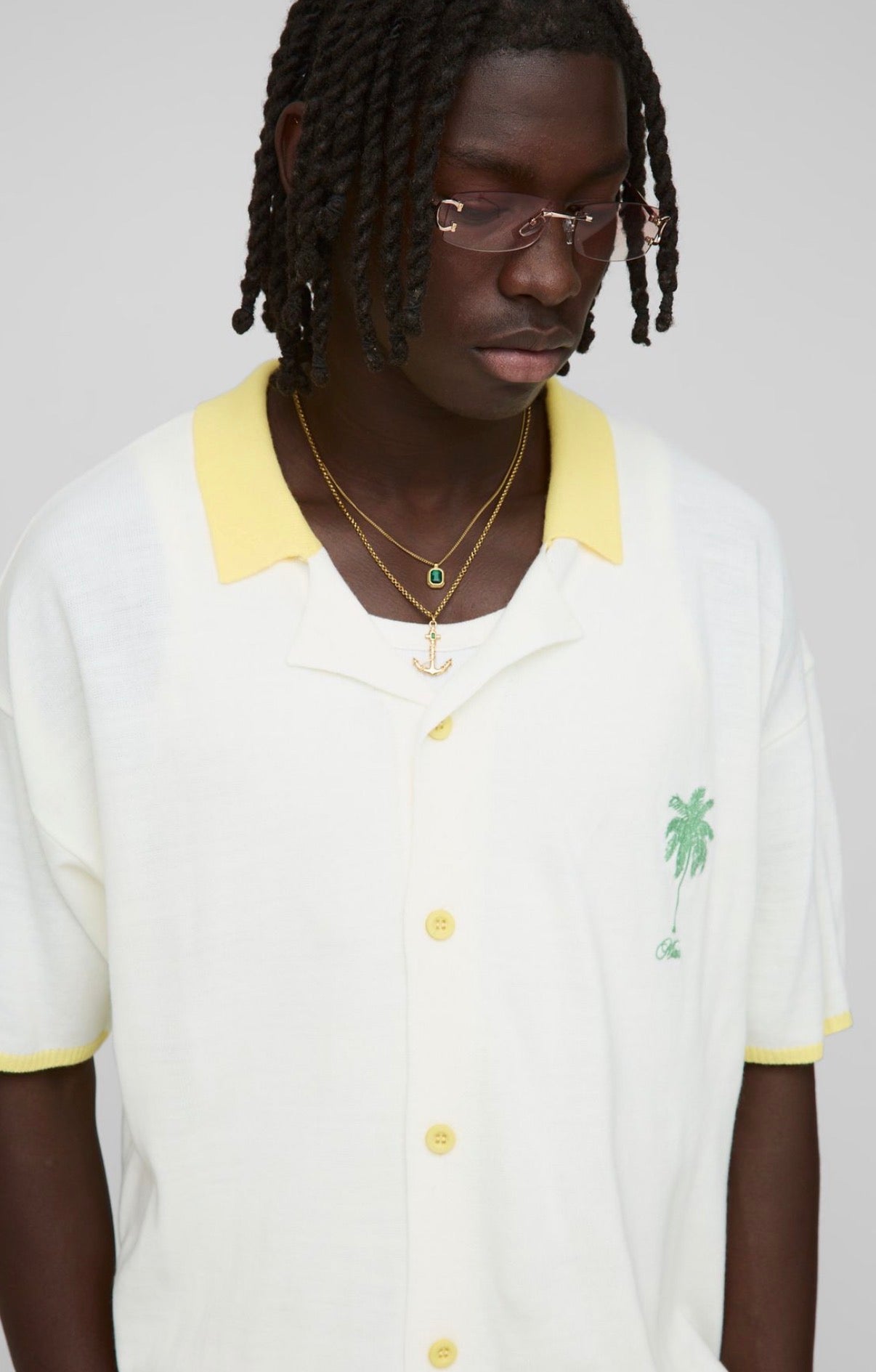 BoohooMAN Regular Fit Embroidered Palm Revere Knitted Shirt