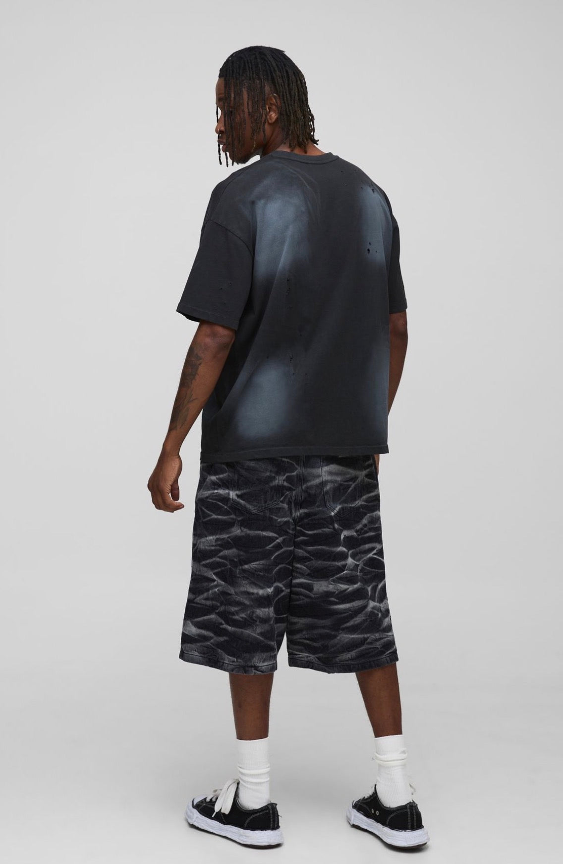 BoohooMAN Tall Parachute Crinkle Washed Denim Shorts