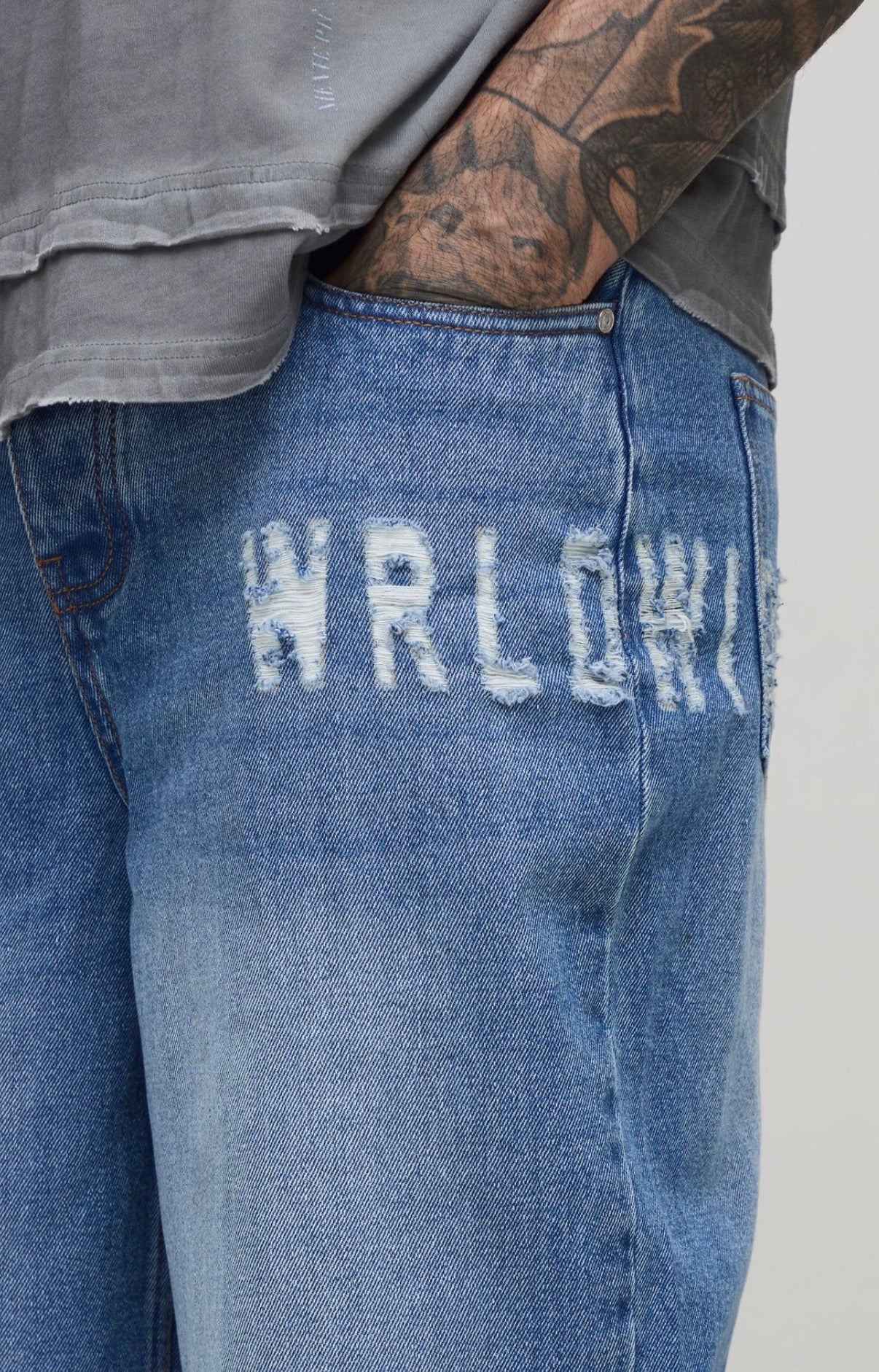 BoohooMAN Tall WRLDWIDE Distressed Relaxed Fit Jeans