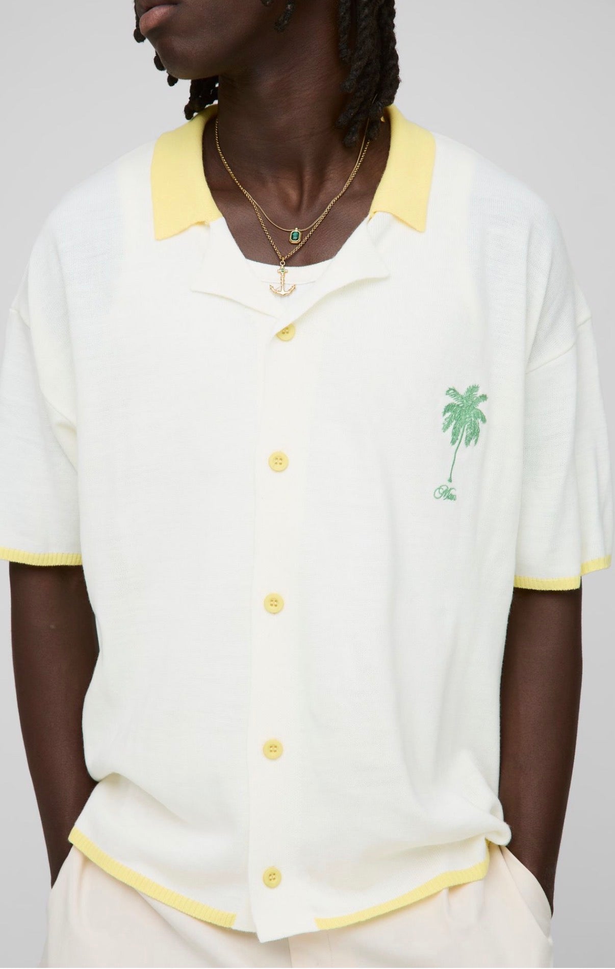 BoohooMAN Regular Fit Embroidered Palm Revere Knitted Shirt