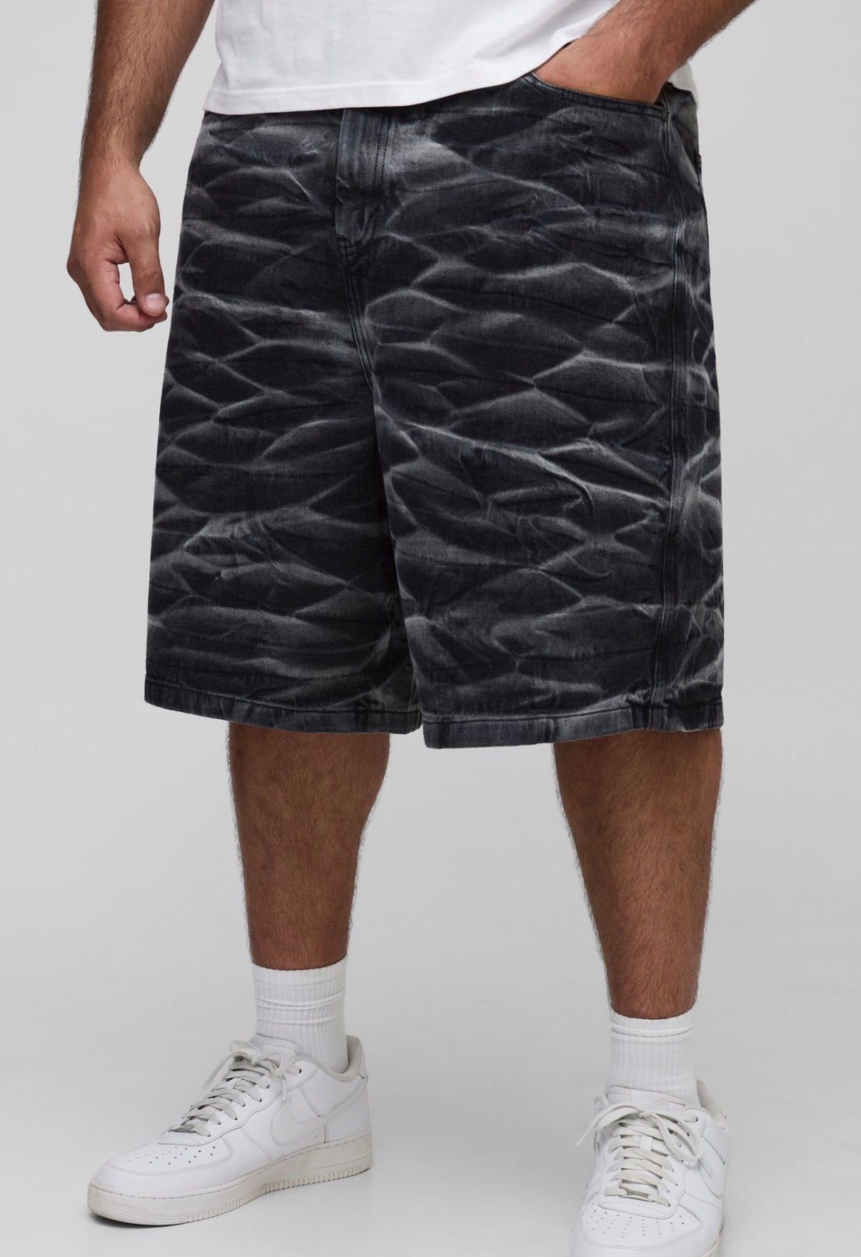 BoohooMAN Plus Parachute Crinkle Washed Denim Shorts