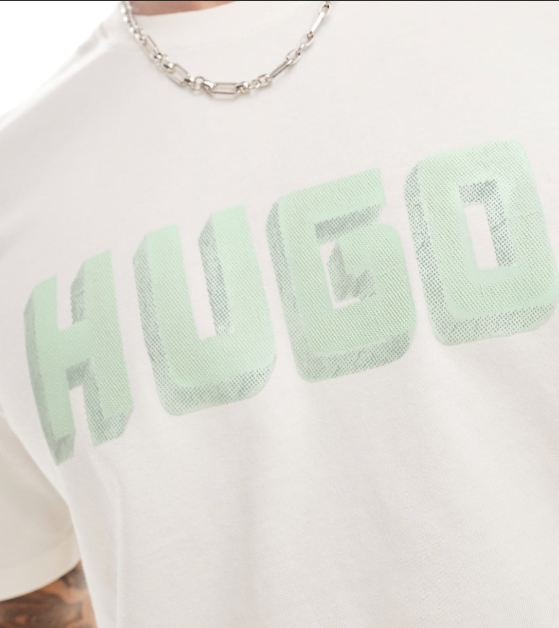 HUGO Red Daqerio t-shirt in off white with logo print