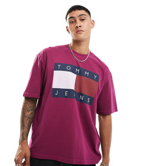 Tommy Jeans large flag logo t-shirt in fuchsia purple