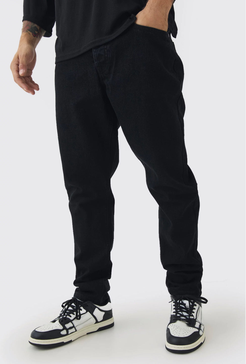 BOOHOOMAN TAPERED RIGID JEAN IN TRUE BLACK