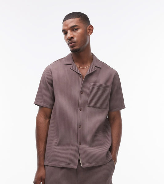 Topman short sleeve revere plisse shirt in chocolate