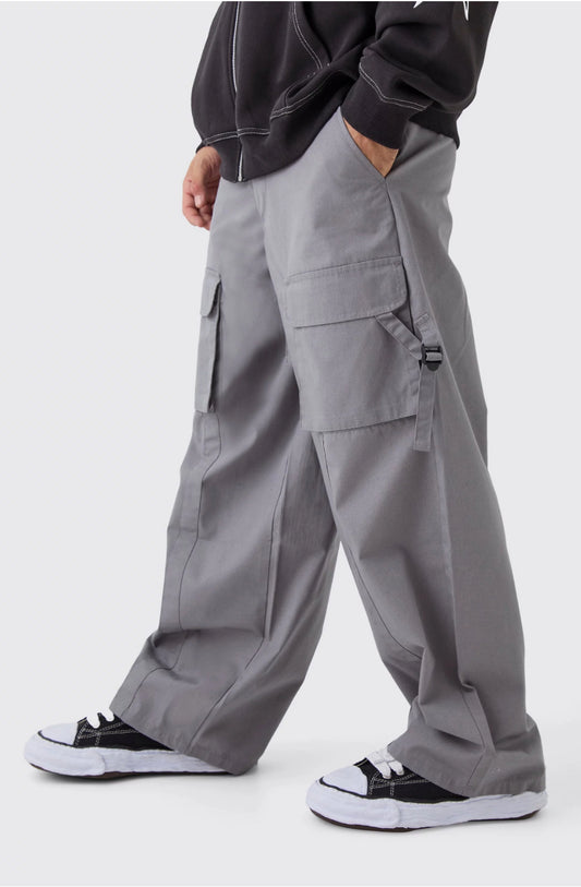 BoohooMan Baggy Fit Ripstop Buckle Detail Cargo Trousers