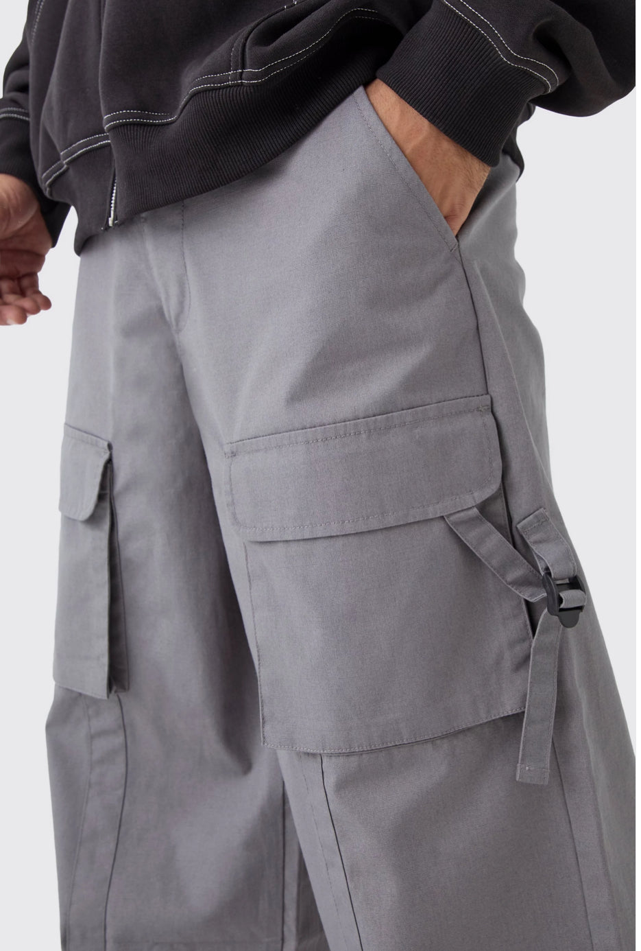 BoohooMan Baggy Fit Ripstop Buckle Detail Cargo Trousers